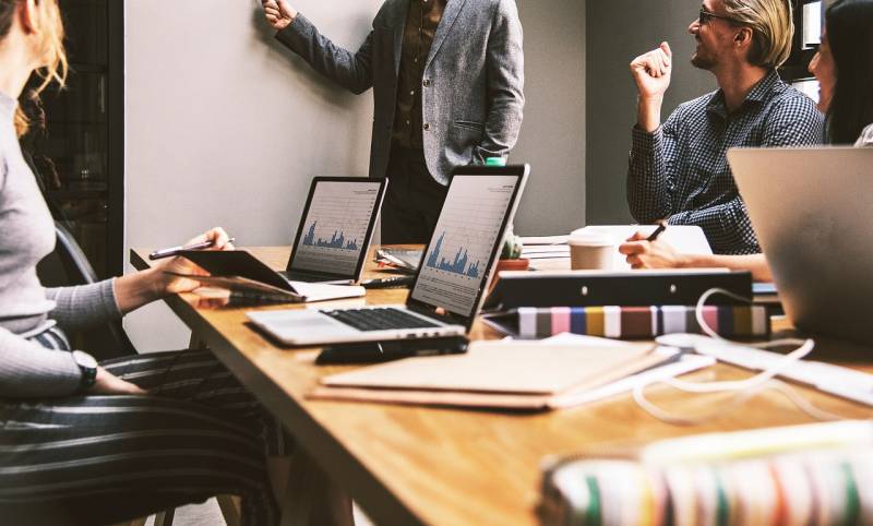 Choisir entre IR ou IS pour votre entreprise à Mougins : l’avis de votre expert-comptable fiscaliste